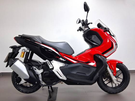 HONDA ADV 